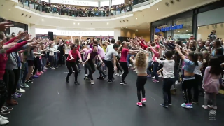 Flash mob de Quebra-Nozes! (Foto: Reprodução/YouTube)